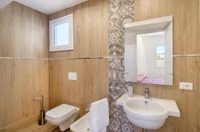 Villa Nettuno, enchanting contemporary villa, seafront , with pool - Image 3