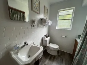 JIS12 - Budget friendly queen studio with full kitchen, two queen beds and sleeper sofa - Image 2