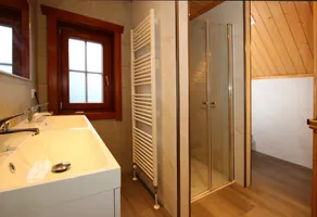 Chalet with 6 bedrooms, 2 bathrooms and a sauna - Image 4