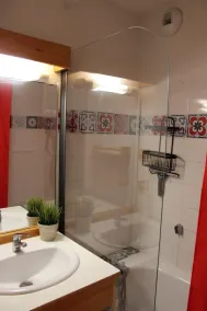 200m from ski slopes, Ground floor, terrace, tv, ski locker, 47m², Superdévoluy - Image 3