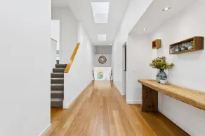 Luxe Coastal Retreat - Image 2
