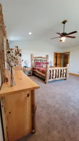 Exquisite home overlooking Lake Raystown Resort and minutes to the water ! - Image 5