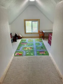 Country Farmhouse Close To Campus - Image 3