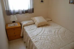 BELLE MAISON AVEC  BEAU JARDIN PISC. SÉCURITAIRE POUR LES ENFANTS AVEC WIFI - Image 5