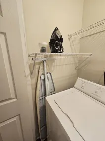 2 Story Townhome off Washington.  Open floor plan. - Image 3