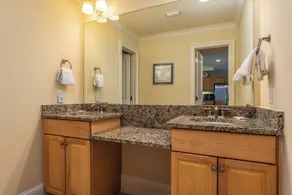 Wave Watcher: 3/2 Condo with stunning Gulf views at your beachside haven - Image 5