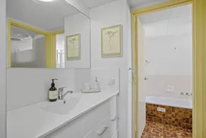 Family friendly apartment with a stunning view - Image 2