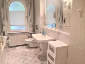 Exklusiv mit separatem Eingang in Detmold-Hiddesen - Image 5