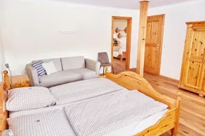 Large, bright vacation apartment (75sqm) with a view of the entire range of the Bavarian Forest - Image 5