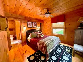 Smoky Mountains National Park, Cades Cove, Secluded Romantic Honeymoon Getaway - Image 5