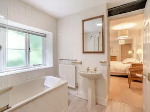 4 bedroom accommodation in near Abergavenny & Crickhowell - Image 3