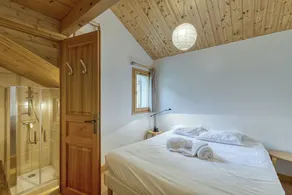 Chalet Allières Walk to Grands Montets | Sleeps 10 - Image 5