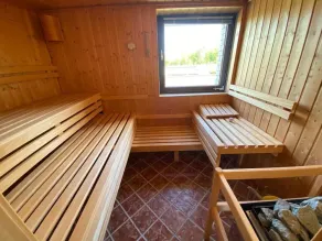 Große, Lichtdurchflutete Wohnung mit Dachterrasse und Sauna - Image 2