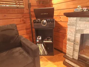 Tiny Cabin on the outskirts of Mohican State Park - Image 2