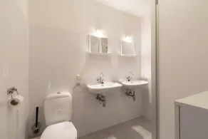 Elegant apartment with balcony - Image 3