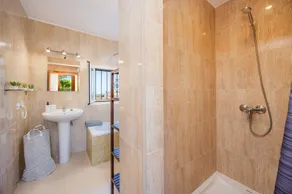 Ferienhaus 'Finca Blanca' mit Gemeinschaftspool, WLAN und Klimaanlage - Image 3