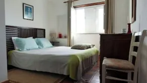 country house with swimming pool - Image 3
