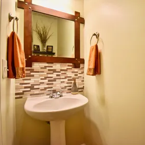 Spacious Townhouse w/Oversized Master BD near Halcyon - Great for Families - Image 4