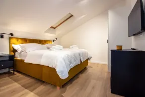 Cozy apartment 2 min walk from beach and 15 min walk from old town - Image 5