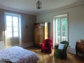 18th century Mas Provençal with swimming pool and fenced garden in village - Image 3