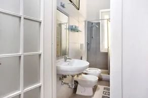 Apartment 'Casa Graziella' with Wi-Fi - Image 3