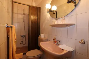 Holiday apartment with air conditioning and sea view - Image 2