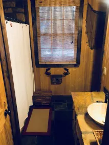 'CREEK-N-AWESOME'  Luxury Creek Cabin /Trout Fishing/Hot Tub/PET FRIENDLY - Image 2