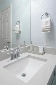 The Blue Door Farmhouse at the Heart of Irving and minutes to Dallas Downtown - Image 5