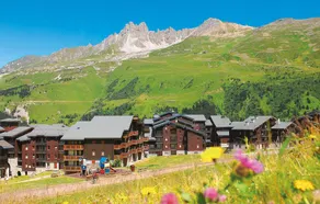 5min des Pistes | Chalet privé + Jacuzzi et Sauna - Image 3
