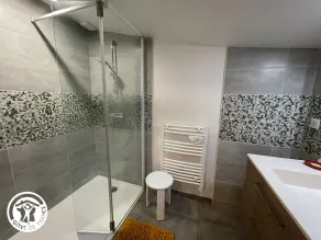 Casa rural renovada cerca de playas, con jardín, WiFi y opciones de servicios adicionales - Image 2