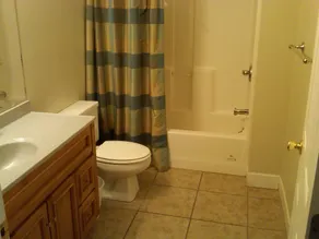 Lake Ontario Vacation Property in the Greater Niagara Region - Image 3