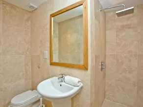 Alojamiento de 3 habitaciones en Newquay - Image 2