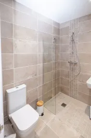Hazel - Three Tuns Apartments, Pettistree - Image 3