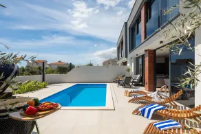 Luxury Villa Etera with Heated Pool - Image 4