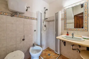 Farmhouse 'Casale Storico Xvii Sec - Tulipano' with Mountain View and Shared Pool - Image 2