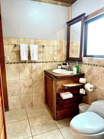 Birdwatcher’s Base in Monteverde – 2BR + Balcony, Walk to Curi-Cancha Reserve - Image 3