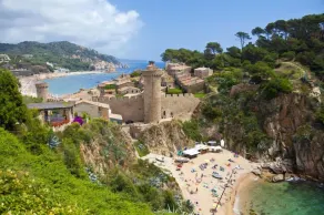 Beautiful Apartment situated directly in front of the sea. - Image 5