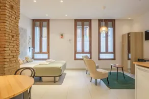 Gorgeous Apartment close to City Centre - Image 4