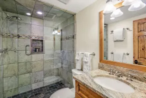Charming 2BR/2BA Snowmass Condo with Shared Hot Tub - Image 3