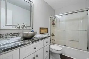 NEW!!! The Boaty Hole - Boat Slip Included!! - Image 2