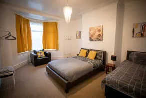 Stylish place to stay and perfect for group trips. - Image 5