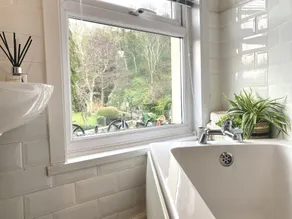 Waterfall Cottage - Image 4
