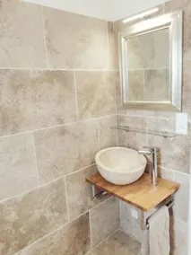 Maison au Cœur de Village Avec Piscine Privée - Image 5