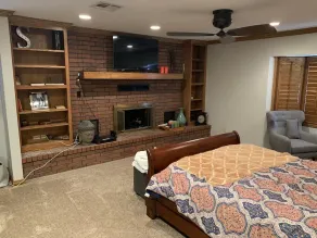 Relaxing, open space farm stay with cattle, downstairs den, fireplace, pooltable - Image 5