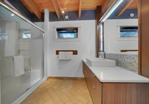 Mariner's Loft - Salt Spring Island - Image 2