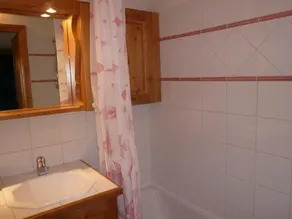 1st floor, view village, terrace, tv, ski locker, 39m², Méribel - Image 2