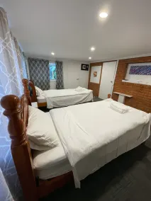 Low Price Clean Linen Free Stuff No. 3 sleep 15 persons - Image 5