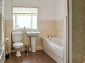 3 bedroom accommodation in Stranraer - Image 2
