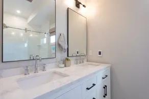 Oceanside home - 2 min walk to the beach! Ocean & bay views! - Image 4
