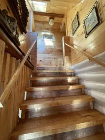Waterfront, boats included, Cozy cabin on private lake, 25 minutes from TC. - Image 2